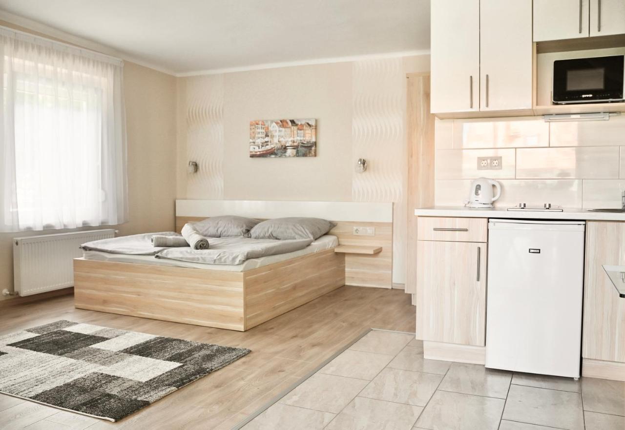 Villa Terrazza Balatongyörök 外观 照片